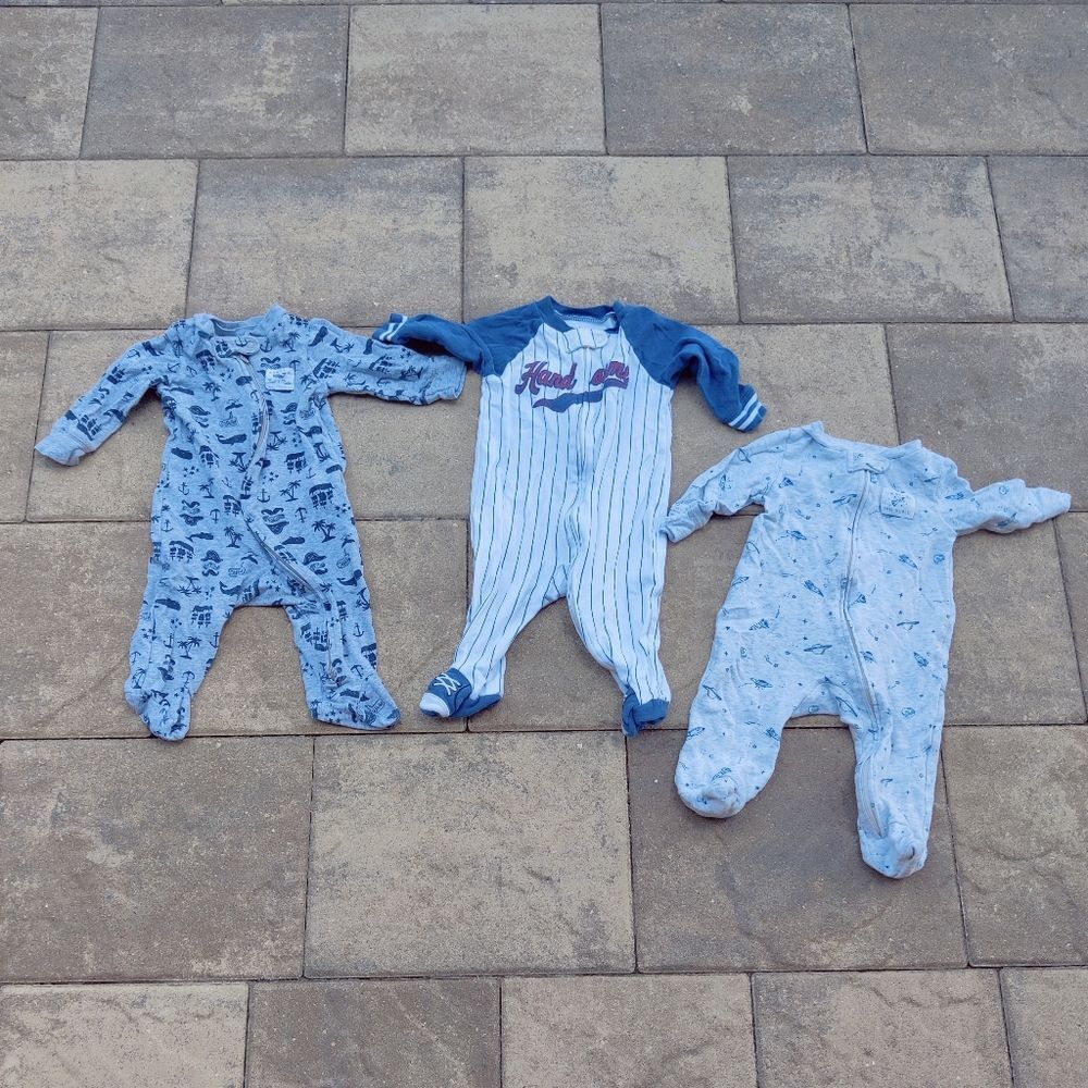 Bundle footed pajamas size 6 months